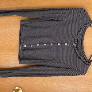 American Eagle long sleeve Small